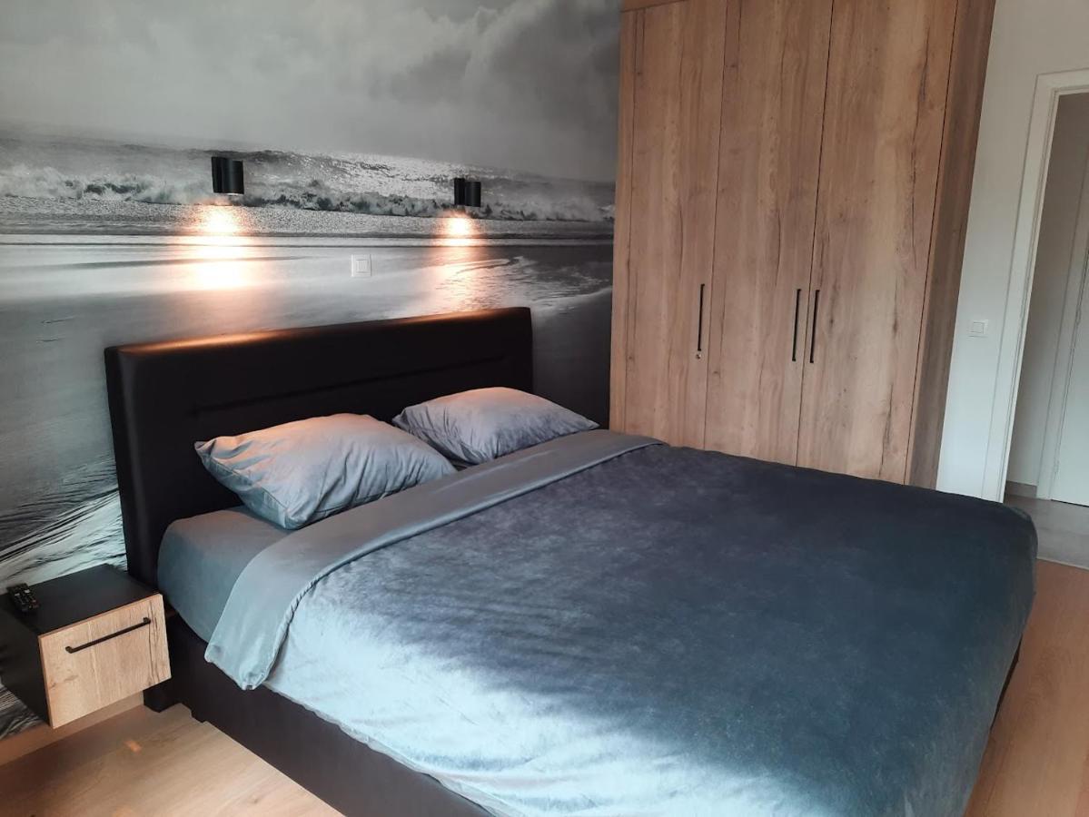 Lichtrijk En Comfortabel Hoekappartement Met Gratis Parking En Zeer Centraal Gelegen - Comme Chez Soi Ostenda Esterno foto