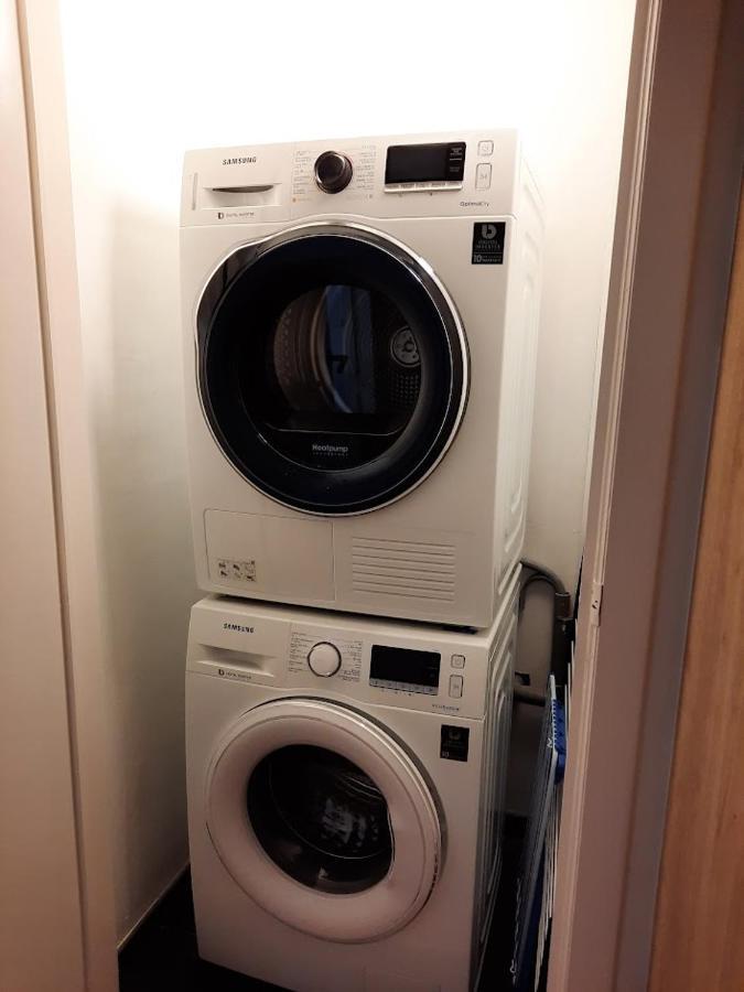 Lichtrijk En Comfortabel Hoekappartement Met Gratis Parking En Zeer Centraal Gelegen - Comme Chez Soi Ostenda Esterno foto
