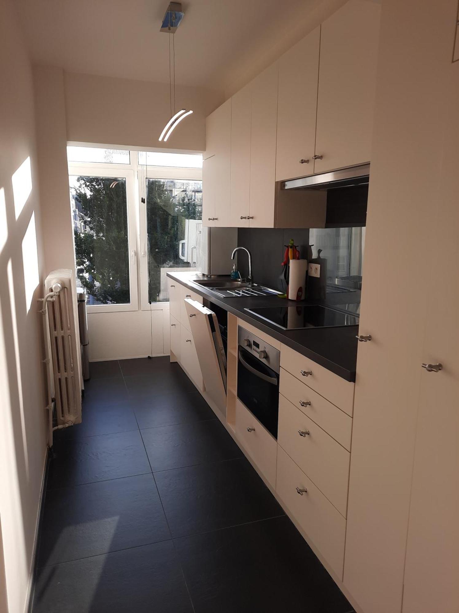 Lichtrijk En Comfortabel Hoekappartement Met Gratis Parking En Zeer Centraal Gelegen - Comme Chez Soi Ostenda Esterno foto